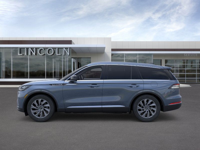Lincoln Aviator Vehicle Full-screen Gallery Image 03