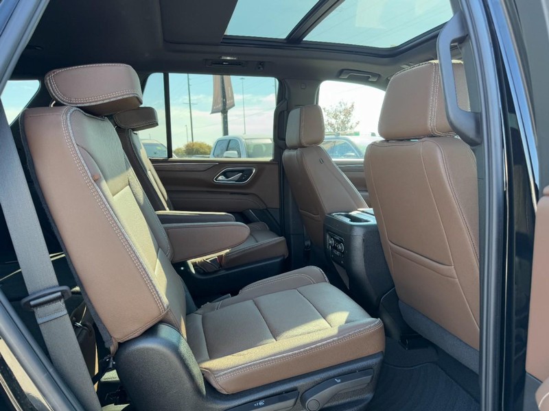 Chevrolet Tahoe Vehicle Full-screen Gallery Image 13