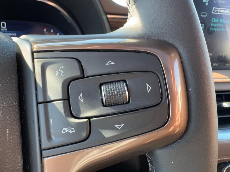 Chevrolet Tahoe Vehicle Full-screen Gallery Image 19