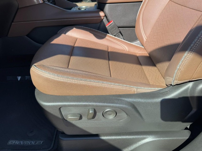 Chevrolet Tahoe Vehicle Full-screen Gallery Image 26