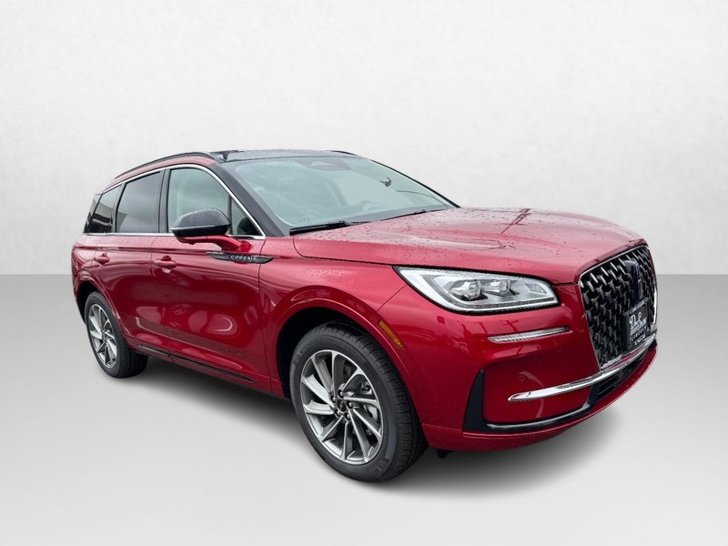 Lincoln Corsair Vehicle Full-screen Gallery Image 03