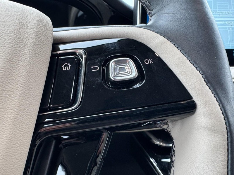 Lincoln Corsair Vehicle Full-screen Gallery Image 19