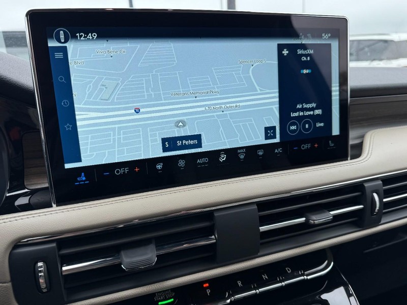 Lincoln Corsair Vehicle Full-screen Gallery Image 23