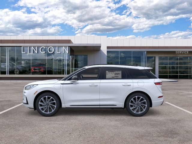 2025 Lincoln Corsair Grand Touring thumbnail image 03