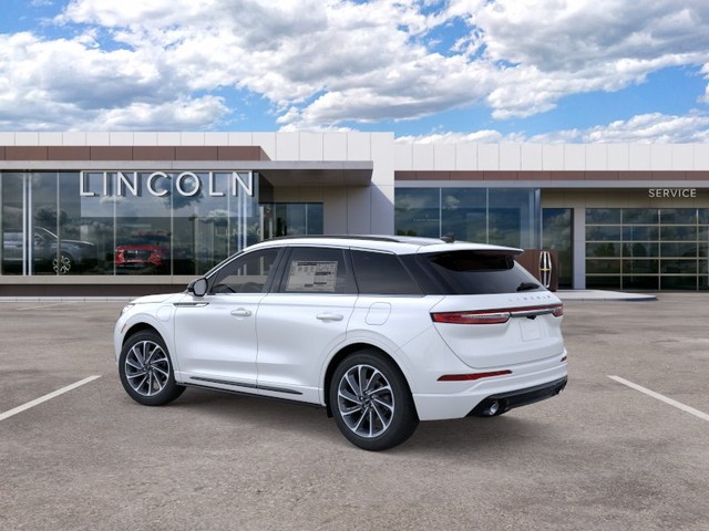2025 Lincoln Corsair Grand Touring thumbnail image 04