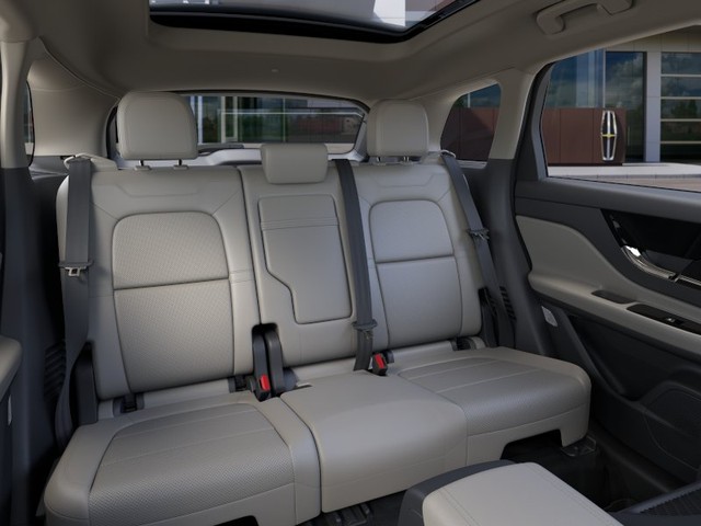 2025 Lincoln Corsair Grand Touring thumbnail image 11