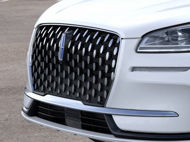 2025 Lincoln Corsair Grand Touring thumbnail image 17
