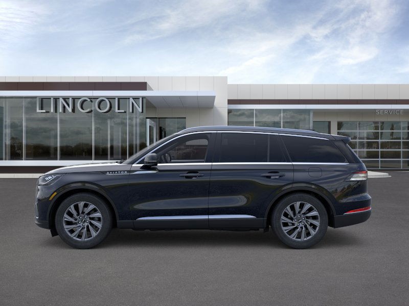 Lincoln Aviator Vehicle Full-screen Gallery Image 03