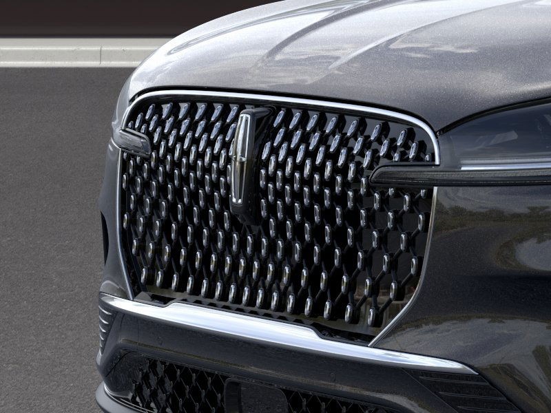 Lincoln Aviator Vehicle Full-screen Gallery Image 17