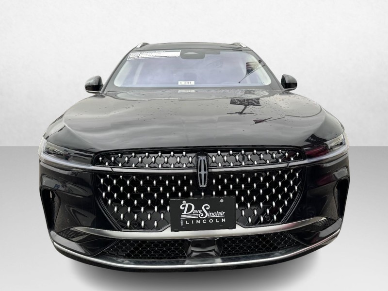 Lincoln Nautilus Vehicle Full-screen Gallery Image 02