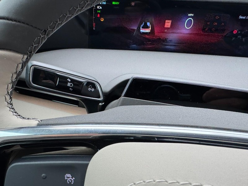 Lincoln Nautilus Vehicle Full-screen Gallery Image 20