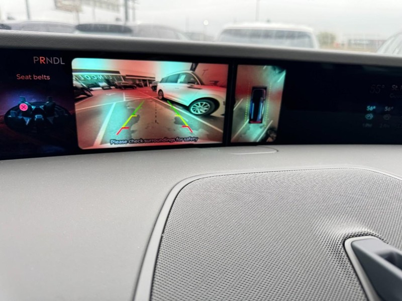 Lincoln Nautilus Vehicle Full-screen Gallery Image 24