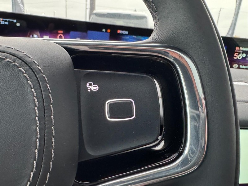 Lincoln Navigator Vehicle Full-screen Gallery Image 19