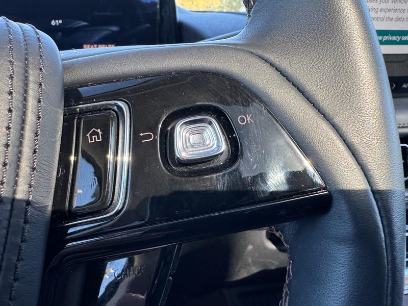 Lincoln Aviator Vehicle Full-screen Gallery Image 19