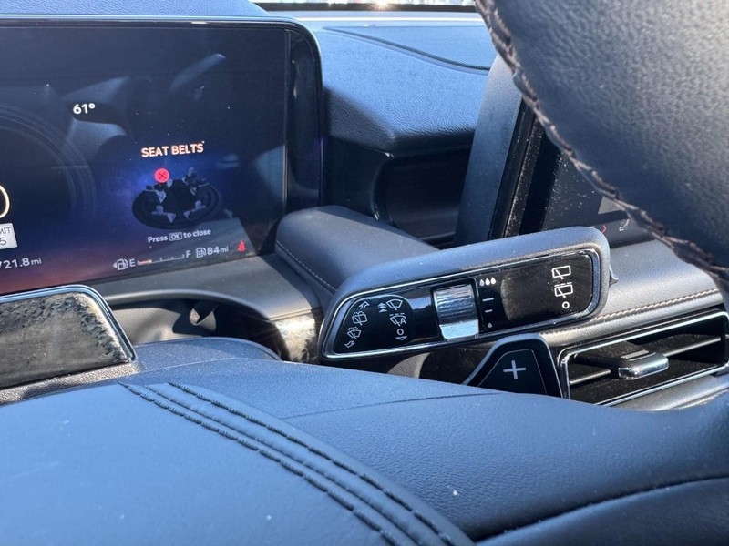 Lincoln Aviator Vehicle Full-screen Gallery Image 21