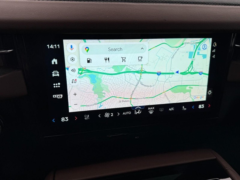 Lincoln Navigator Vehicle Full-screen Gallery Image 23