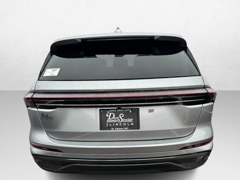 Lincoln Nautilus Vehicle Full-screen Gallery Image 06