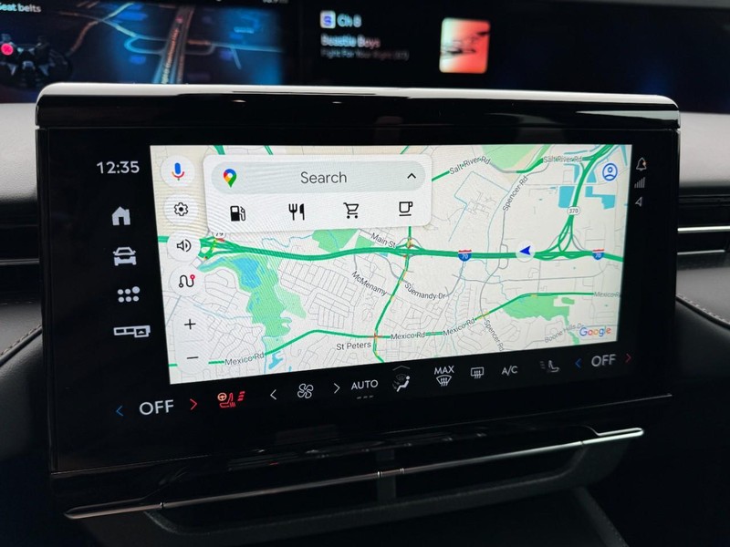 Lincoln Nautilus Vehicle Full-screen Gallery Image 23