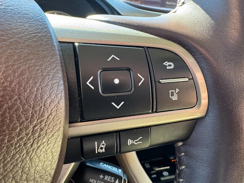 Lexus RX 350 Vehicle Full-screen Gallery Image 19