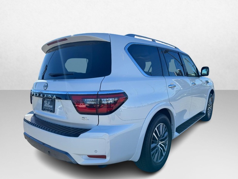 Nissan Armada Vehicle Full-screen Gallery Image 05