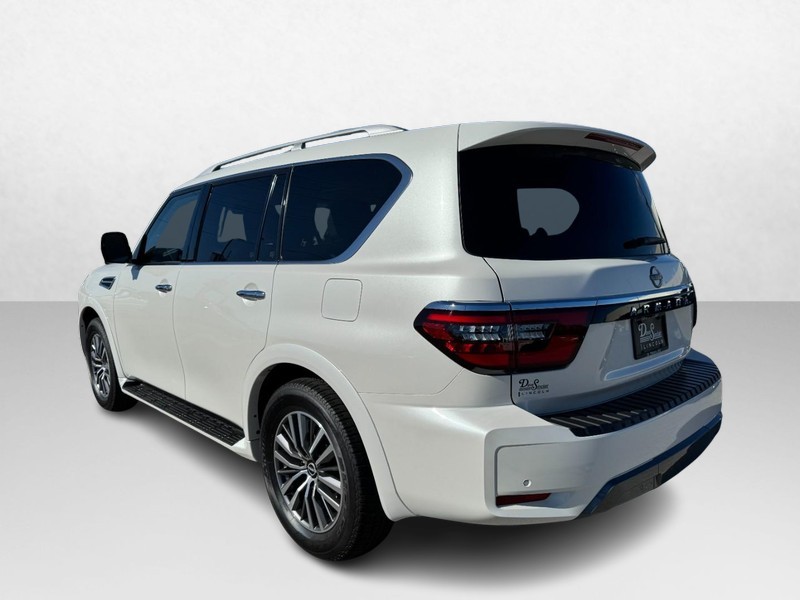 Nissan Armada Vehicle Full-screen Gallery Image 07