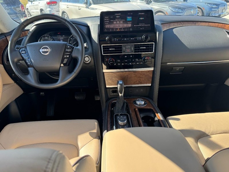 Nissan Armada Vehicle Full-screen Gallery Image 09