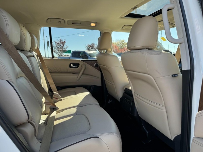 Nissan Armada Vehicle Full-screen Gallery Image 13