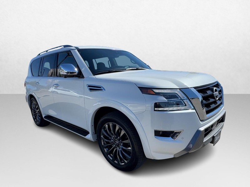 Nissan Armada Vehicle Full-screen Gallery Image 03