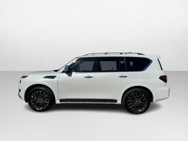 Nissan Armada Vehicle Full-screen Gallery Image 08