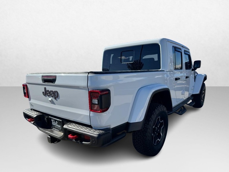Jeep Gladiator Vehicle Full-screen Gallery Image 05