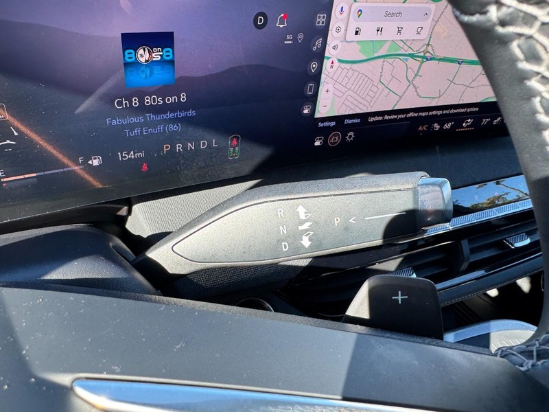 Buick Enclave Vehicle Full-screen Gallery Image 21