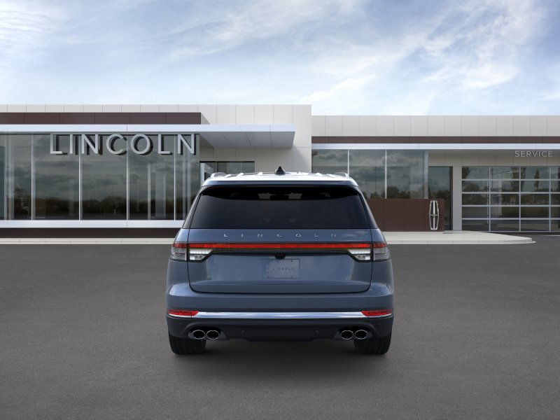 Lincoln Aviator Vehicle Full-screen Gallery Image 05