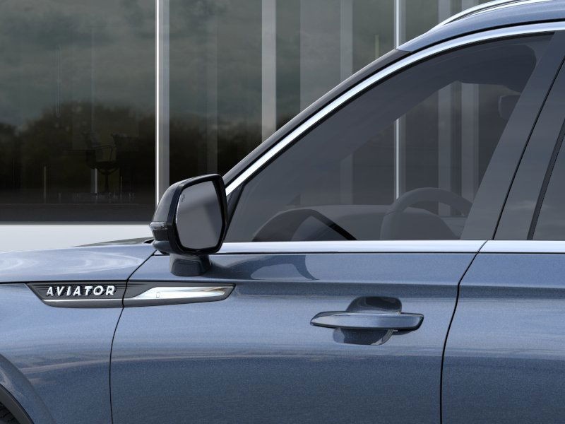 Lincoln Aviator Vehicle Full-screen Gallery Image 20