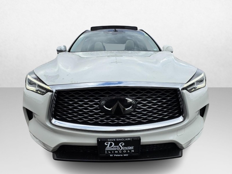 INFINITI QX50 Vehicle Full-screen Gallery Image 02