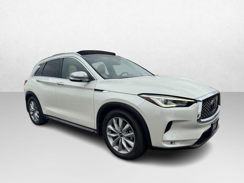 INFINITI QX50 Vehicle Full-screen Gallery Image 03