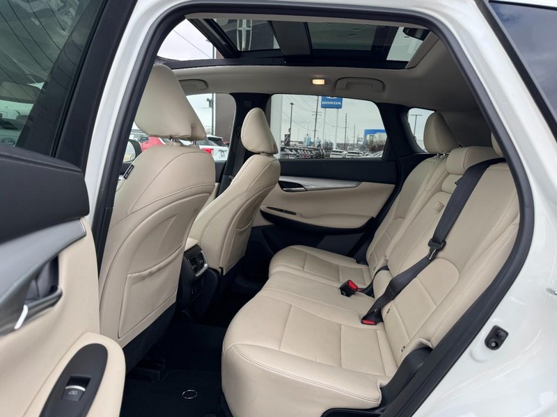 INFINITI QX50 Vehicle Full-screen Gallery Image 12
