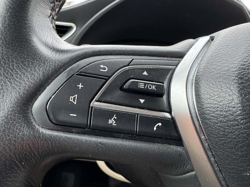 INFINITI QX50 Vehicle Full-screen Gallery Image 18