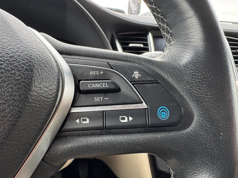 INFINITI QX50 Vehicle Full-screen Gallery Image 19