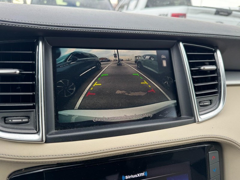 INFINITI QX50 Vehicle Full-screen Gallery Image 24