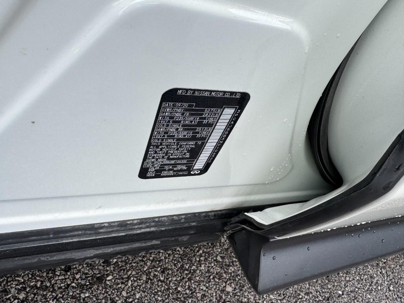 INFINITI QX50 Vehicle Full-screen Gallery Image 28