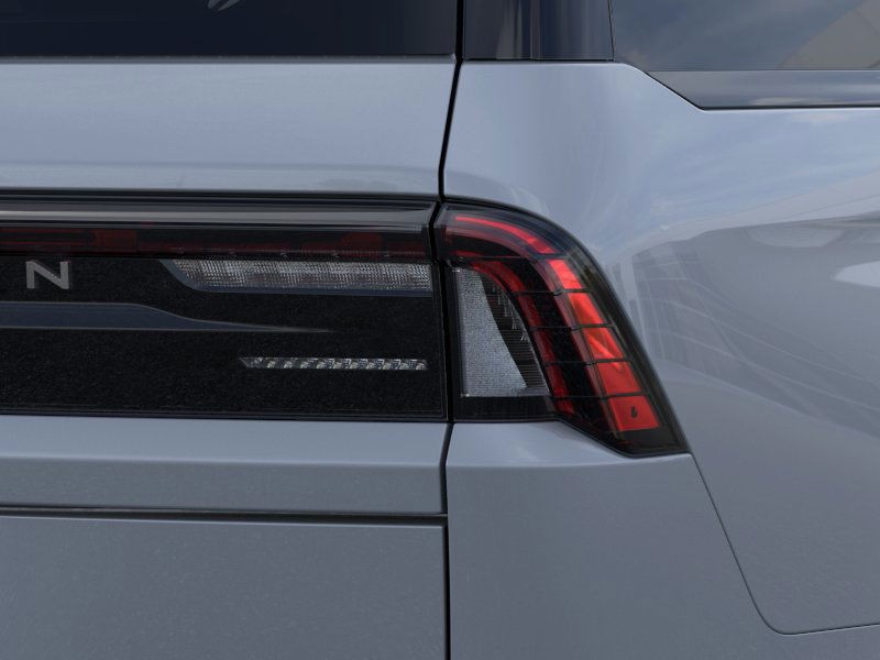 Lincoln Navigator L Vehicle Full-screen Gallery Image 21