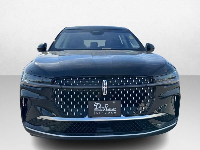 Lincoln Nautilus Vehicle Full-screen Gallery Image 02