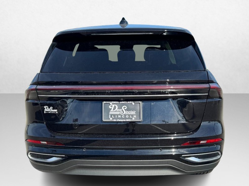 Lincoln Nautilus Vehicle Full-screen Gallery Image 06