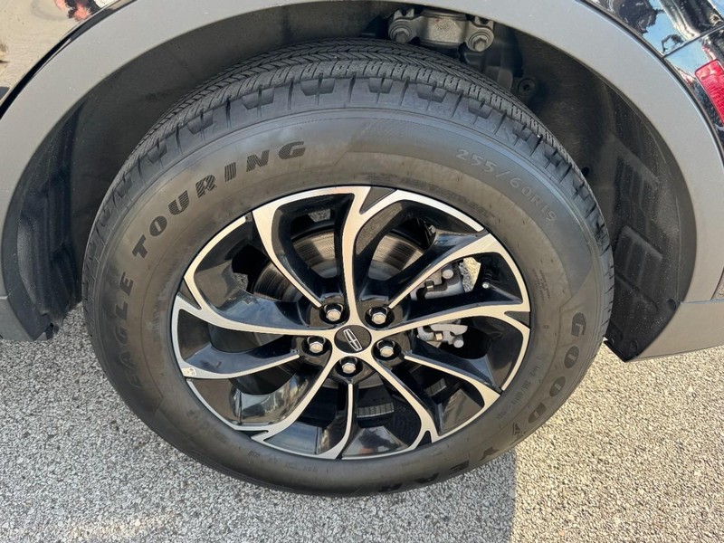 Lincoln Nautilus Vehicle Full-screen Gallery Image 27