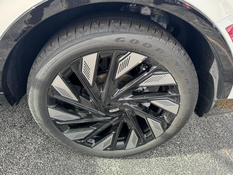 Lincoln Nautilus Vehicle Full-screen Gallery Image 27