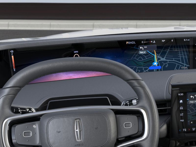 Lincoln Nautilus Vehicle Full-screen Gallery Image 13