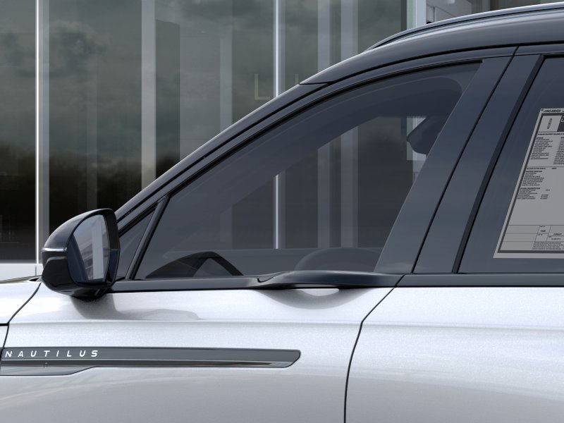 Lincoln Nautilus Vehicle Full-screen Gallery Image 20