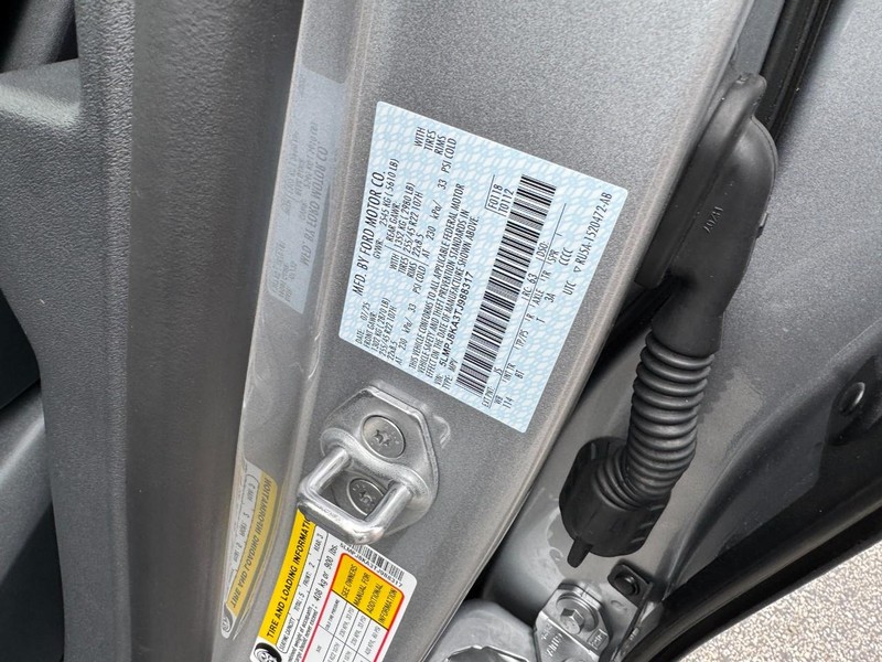 Lincoln Nautilus Vehicle Full-screen Gallery Image 28