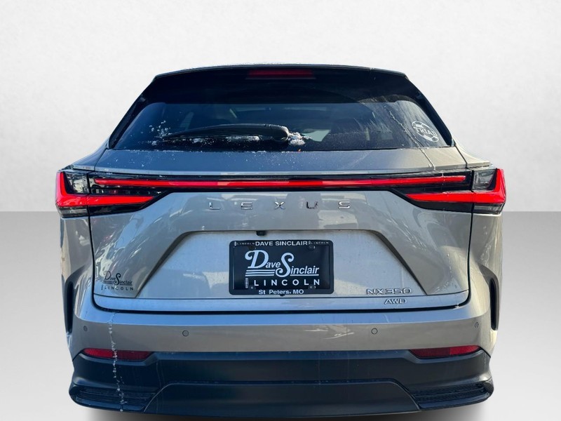 Lexus NX Vehicle Full-screen Gallery Image 06