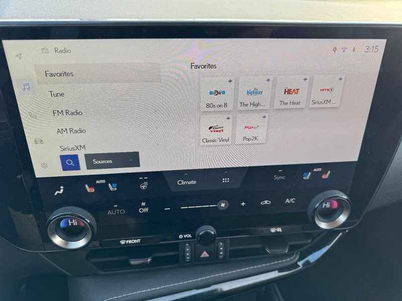 Lexus NX Vehicle Full-screen Gallery Image 13